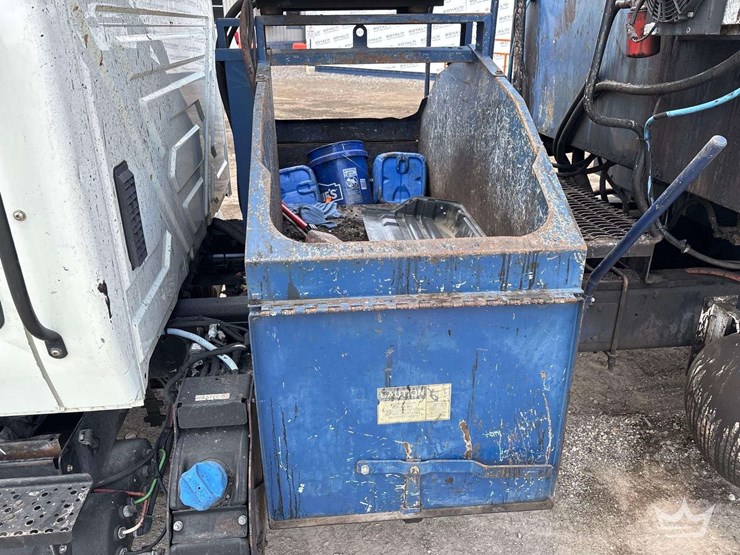 2018-international-durastar-4300-image-21