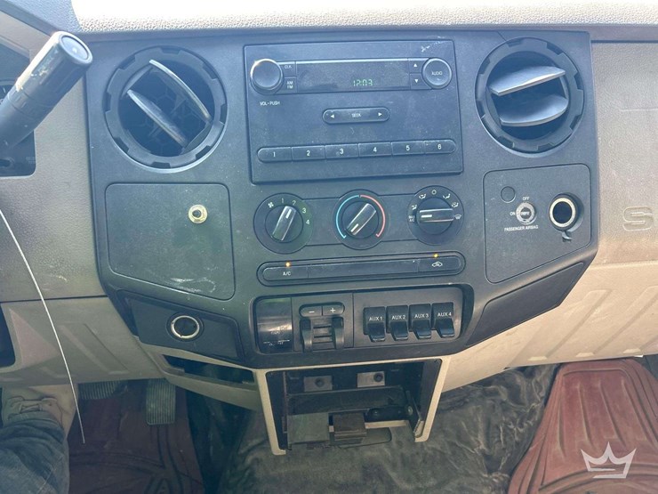 2008-ford-f550-image-24