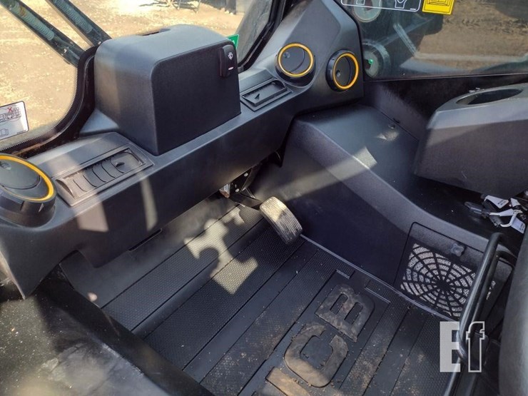 2024-jcb-3ts-8t-image-9