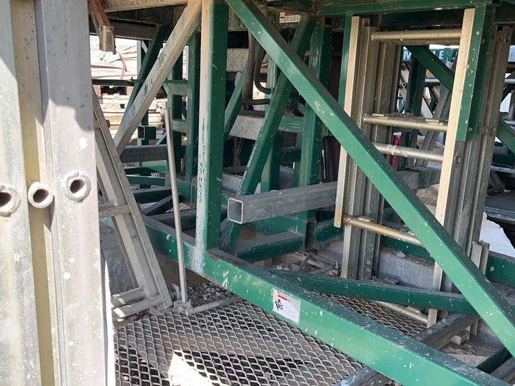 2--hydro-mobile-mast-climbing-work-platform-scaffolding-image-75