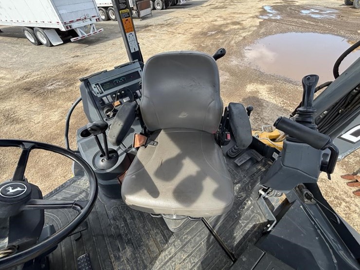 2019-deere-310l-ep-image-34