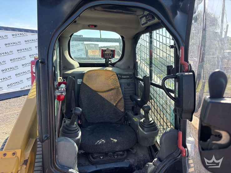 2017-caterpillar-289d-image-19