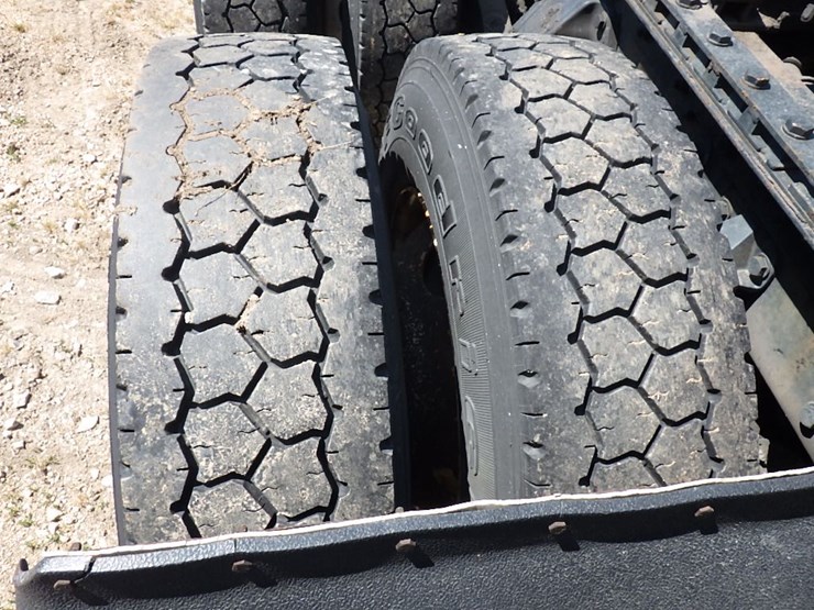 2016-kenworth-t680-image-11