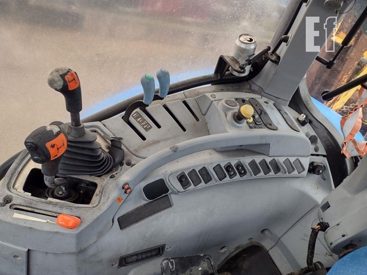 2011-new-holland-t6030-image-7