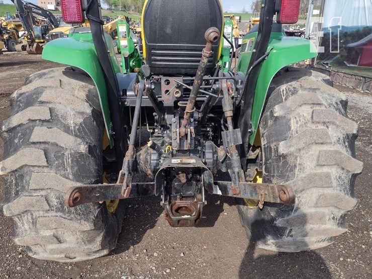 2005-john-deere-4320-image-23