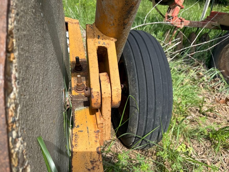 #45623-•-levee-packer-image-16