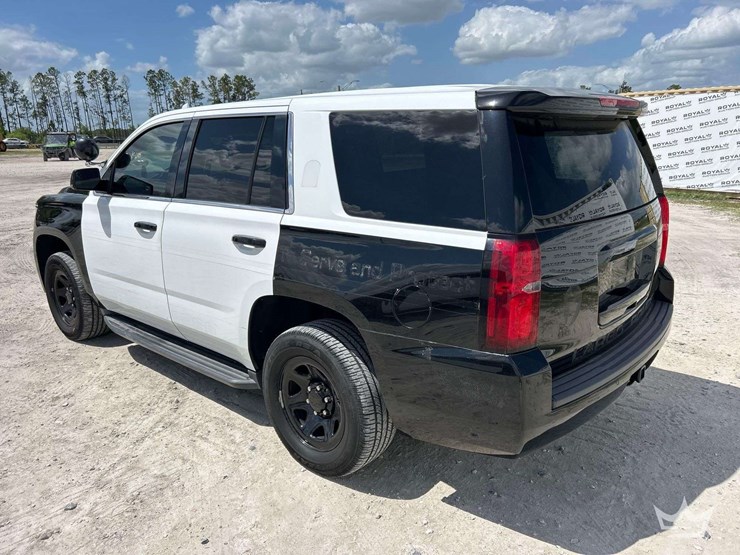 2018-chevrolet-tahoe-image-4