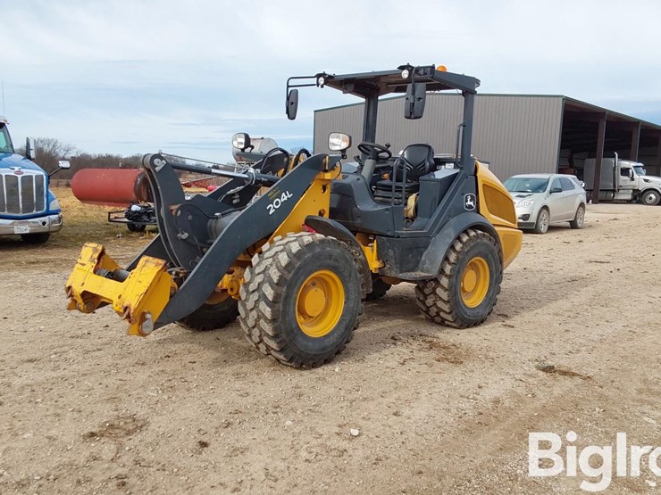 deere-204l-image-1
