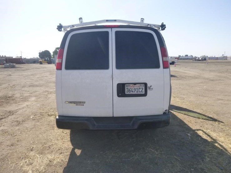 2016-chevrolet-2500-image-19