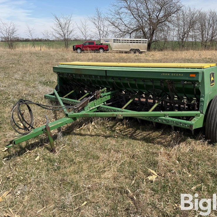 JOHN DEERE 8300