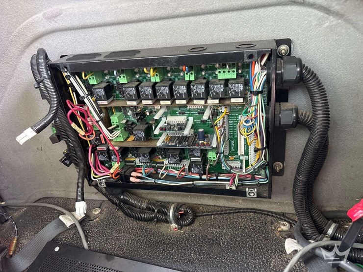 2010-international-durastar-4300-image-49