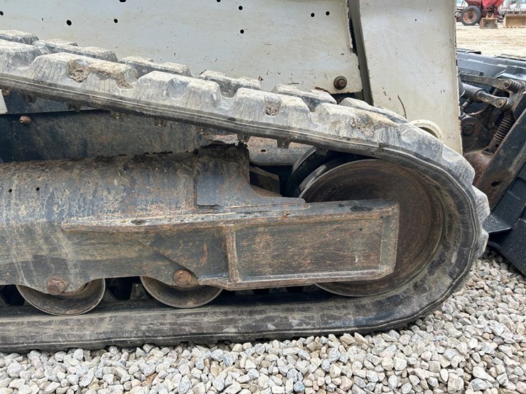 2016-bobcat-t650-image-13