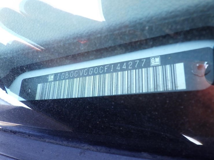 2012-chevrolet-2500hd-image-13