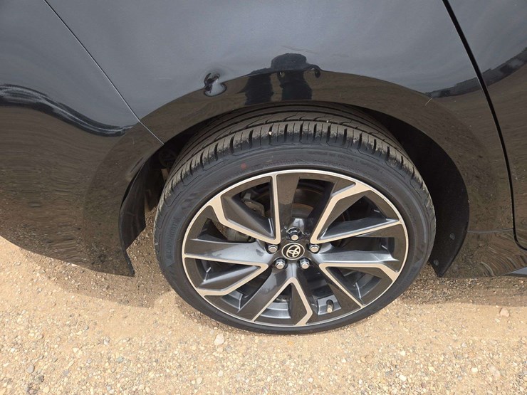 2021-toyota-corolla-se-sedan-4d-image-10