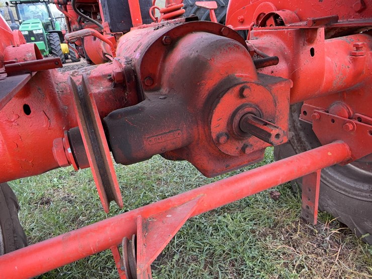 allis-chalmers-c-with-belly-mount-mower-image-7