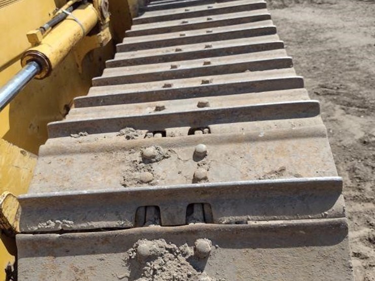 2004-deere-650h-image-18