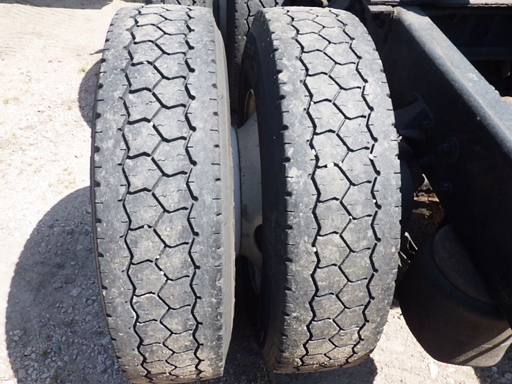 2016-kenworth-t680-image-19