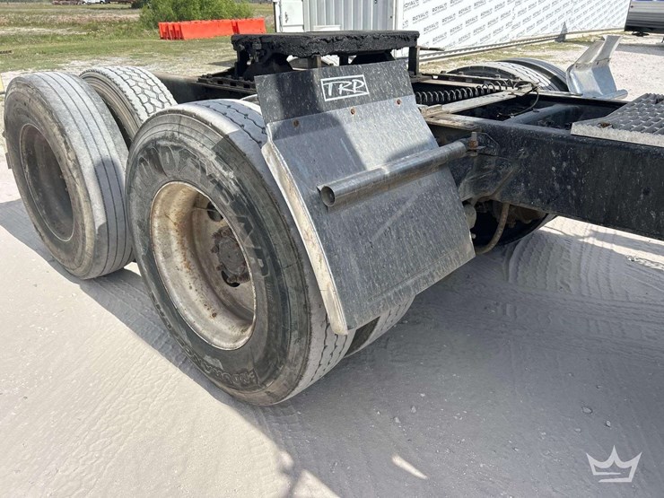 2005-mack-ch613-image-27