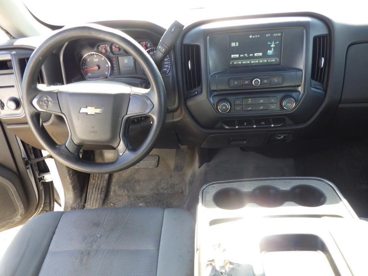 2018-chevrolet-1500-image-9