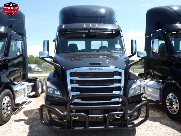 2022-freightliner-cascadia-116-image-2