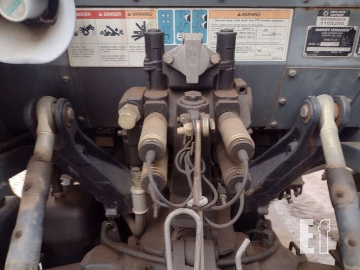 2002-massey-ferguson-4233-image-21