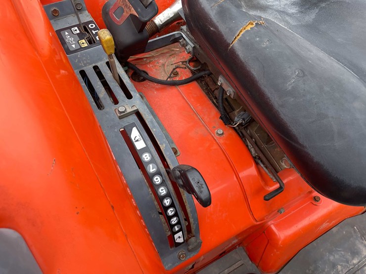 #4054-•-kubota-tractor-image-46