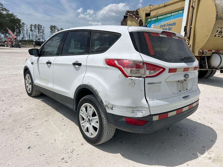 2015-ford-escape-image-4
