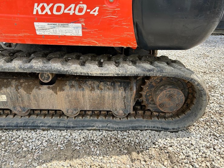 2019-kubota-kx040-4-image-18