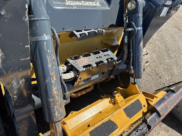 deere-333g-image-12