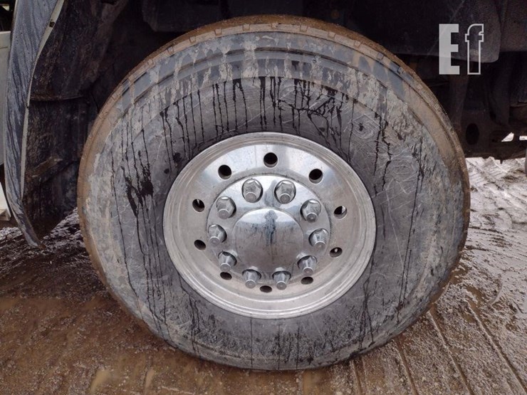 2015-caterpillar-ct660s-image-25