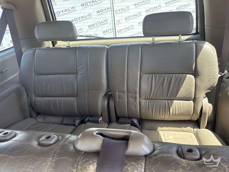 2003-toyota-sequoia-image-8