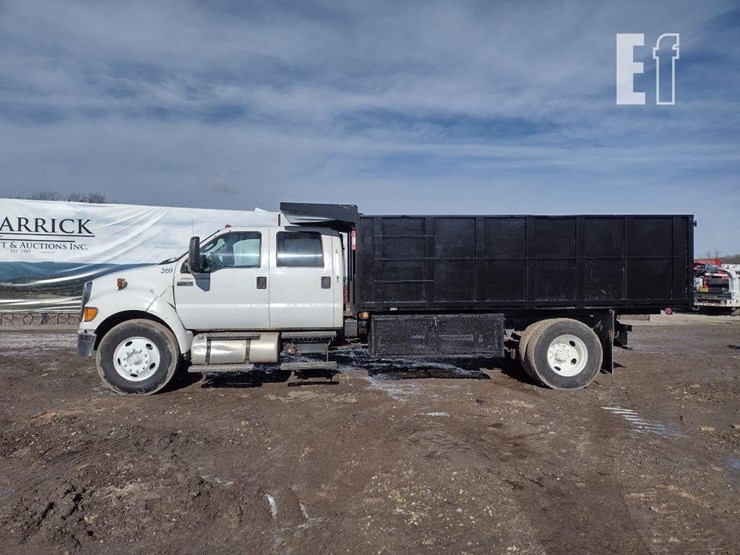 2015-ford-f750-sd-image-1