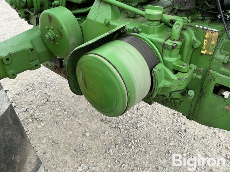 1958-john-deere-520-image-16