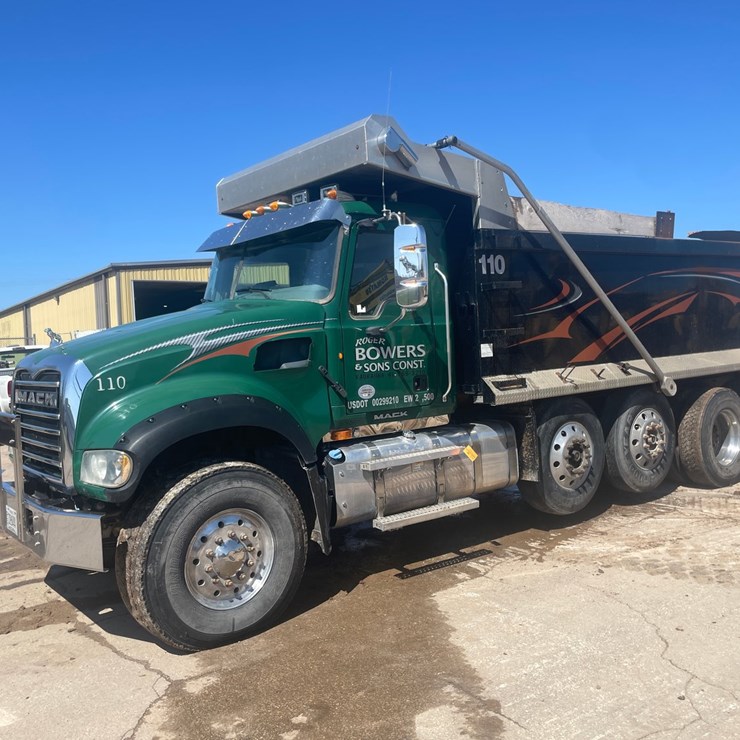 2013 MACK GRANITE 104FR