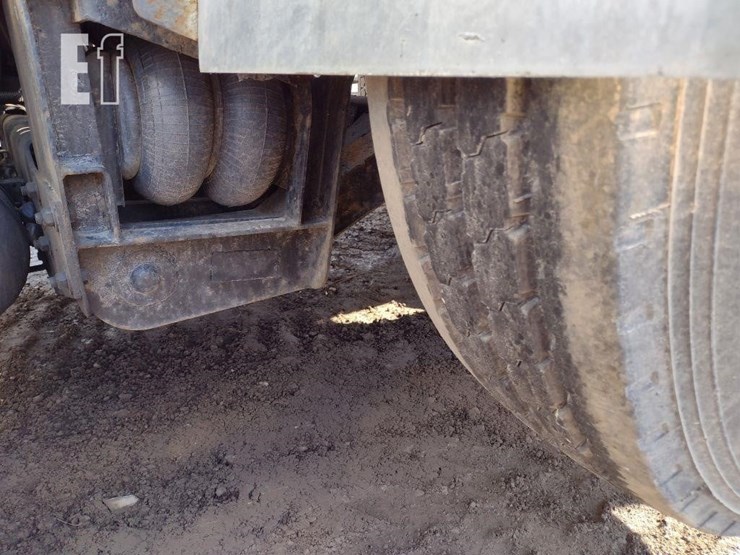 2007-kenworth-w900-image-21