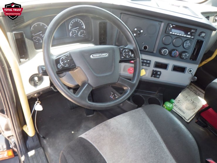 2022-freightliner-cascadia-116-image-15