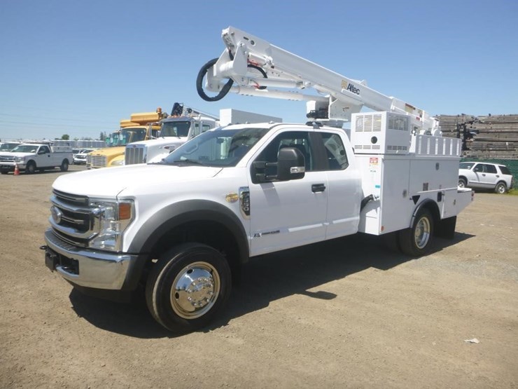 2022-ford-f550-image-1