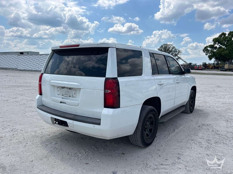 2018-chevrolet-tahoe-image-3