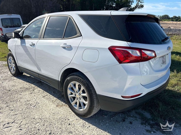 2021-chevrolet-equinox-image-4