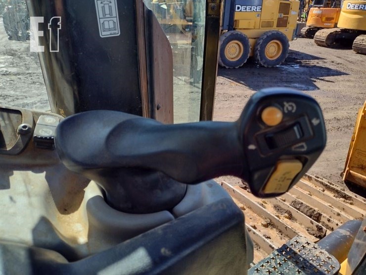 2017-caterpillar-d6n-xl-image-12
