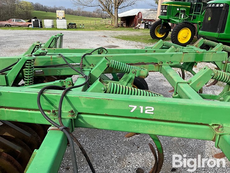 john-deere-712-image-11