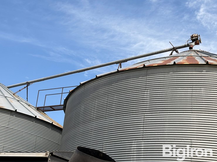 stor-mor-complete-grain-bin-set-up-image-14