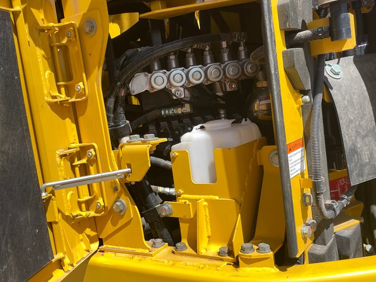 2022-komatsu-pc238us-lc-11-image-47