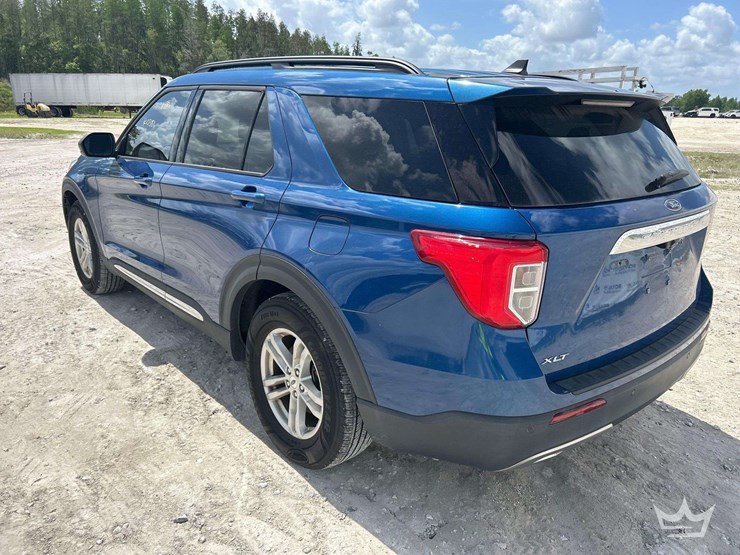 2023-ford-explorer-image-4