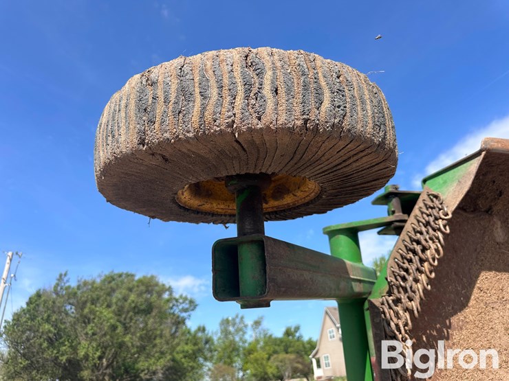 john-deere-1518-image-19