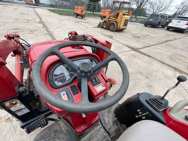 #4055-•-case-dx33-tractor-image-39