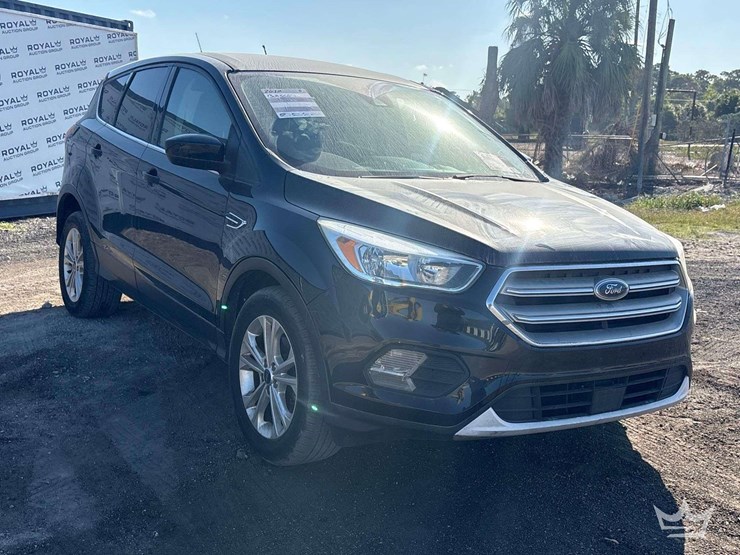 2019-ford-escape-image-2