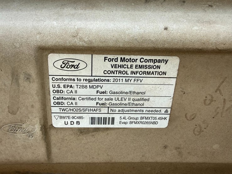 2011-ford-cargo-image-27