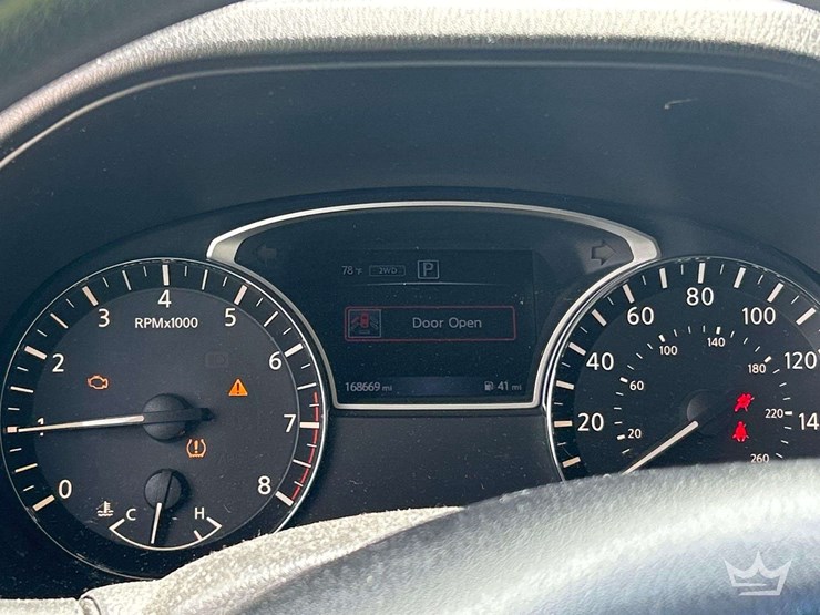 2016-nissan-pathfinder-image-14