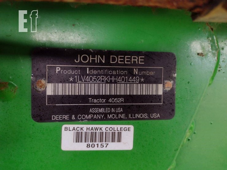 2017-john-deere-4052r-image-5